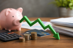 Redução da Selic: vale a pena esperar ou é hora de renegociar suas dívidas?